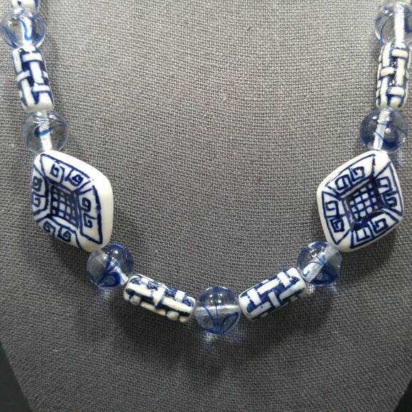 Vintage Delft Blue Willow Porcelain Bead Necklace Glass Beads Asian Style 1960s - Picture 6 of 10